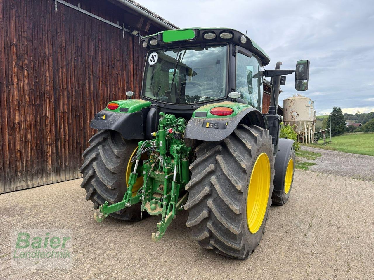 Traktor van het type John Deere 6130 R, Gebrauchtmaschine in OBERNDORF-HOCHMOESSINGEN (Foto 4)