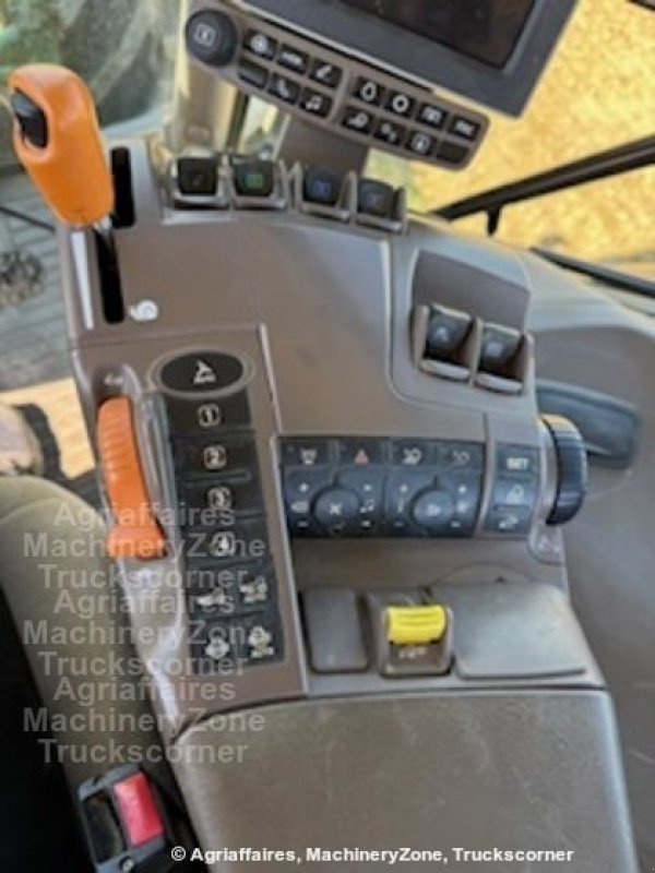 Traktor типа John Deere 6130 R, Gebrauchtmaschine в LOMBEZ (Фотография 5)