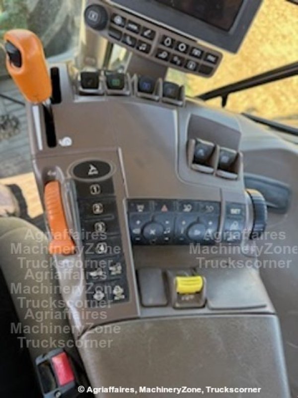 Traktor типа John Deere 6130 R, Gebrauchtmaschine в LOMBEZ (Фотография 5)