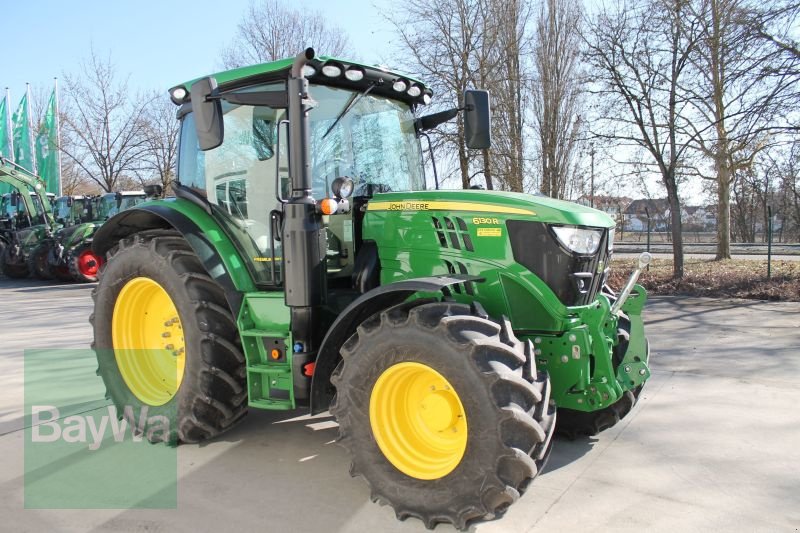 Traktor van het type John Deere 6130 R, Gebrauchtmaschine in Straubing (Foto 4)