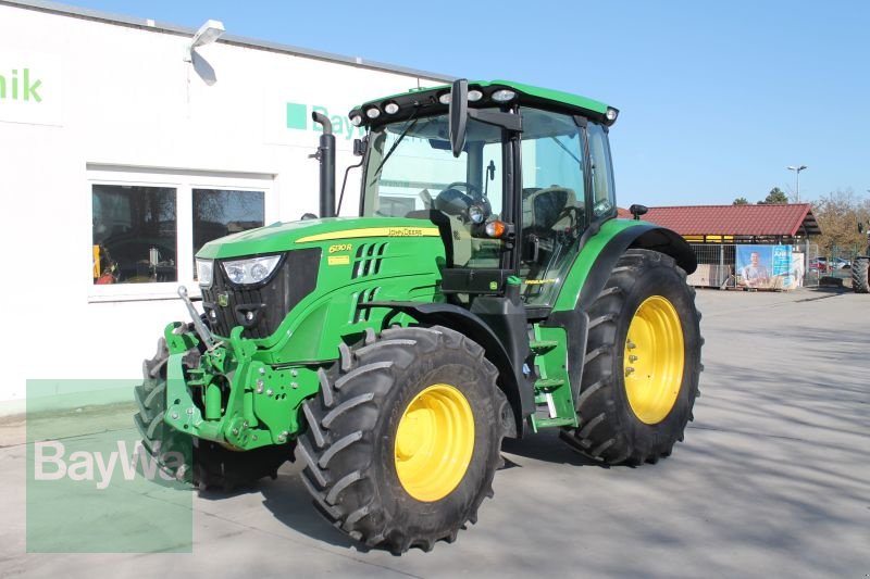 Traktor van het type John Deere 6130 R, Gebrauchtmaschine in Straubing (Foto 2)