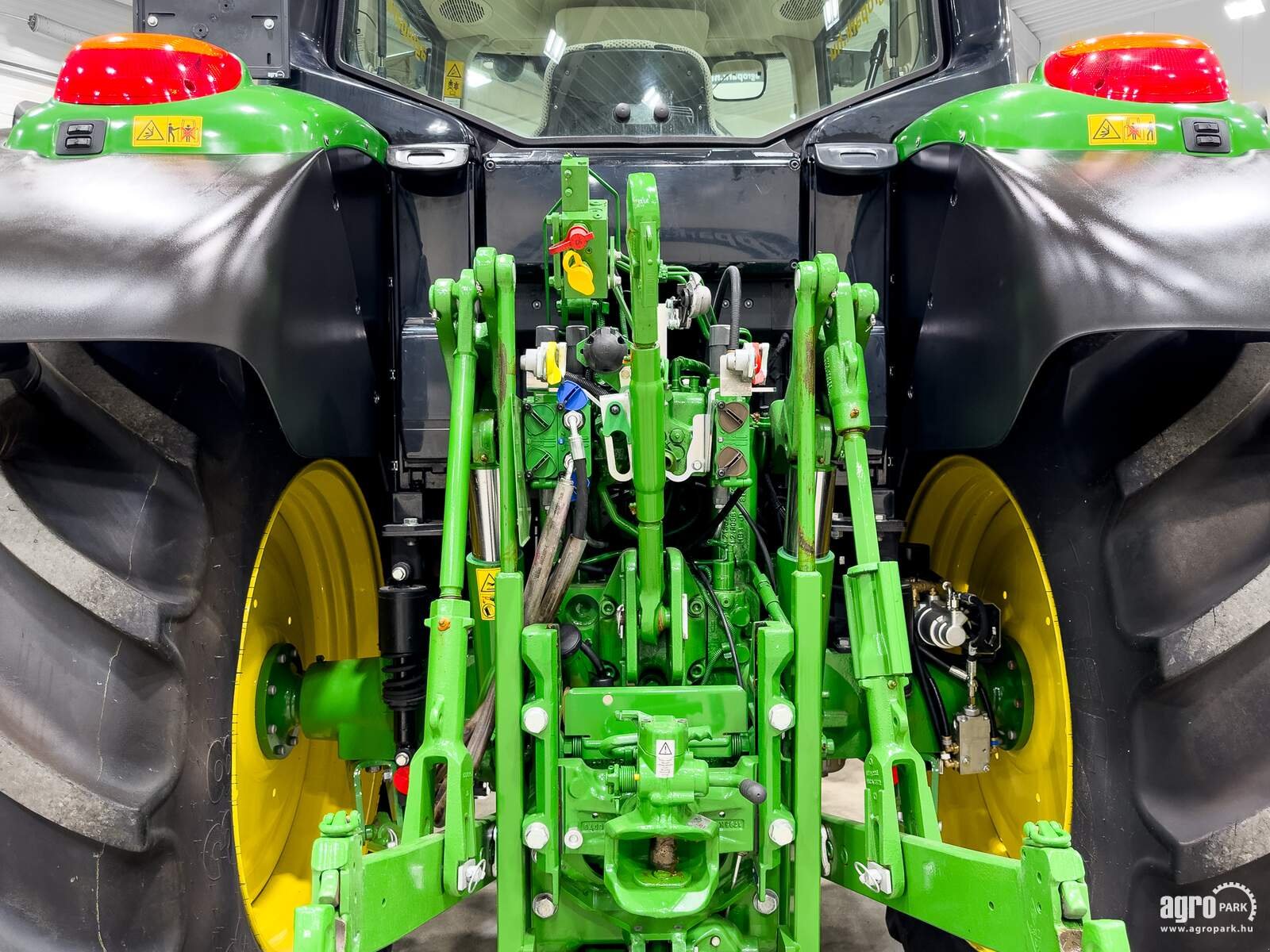 Traktor типа John Deere 6130M, Gebrauchtmaschine в Csengele (Фотография 7)
