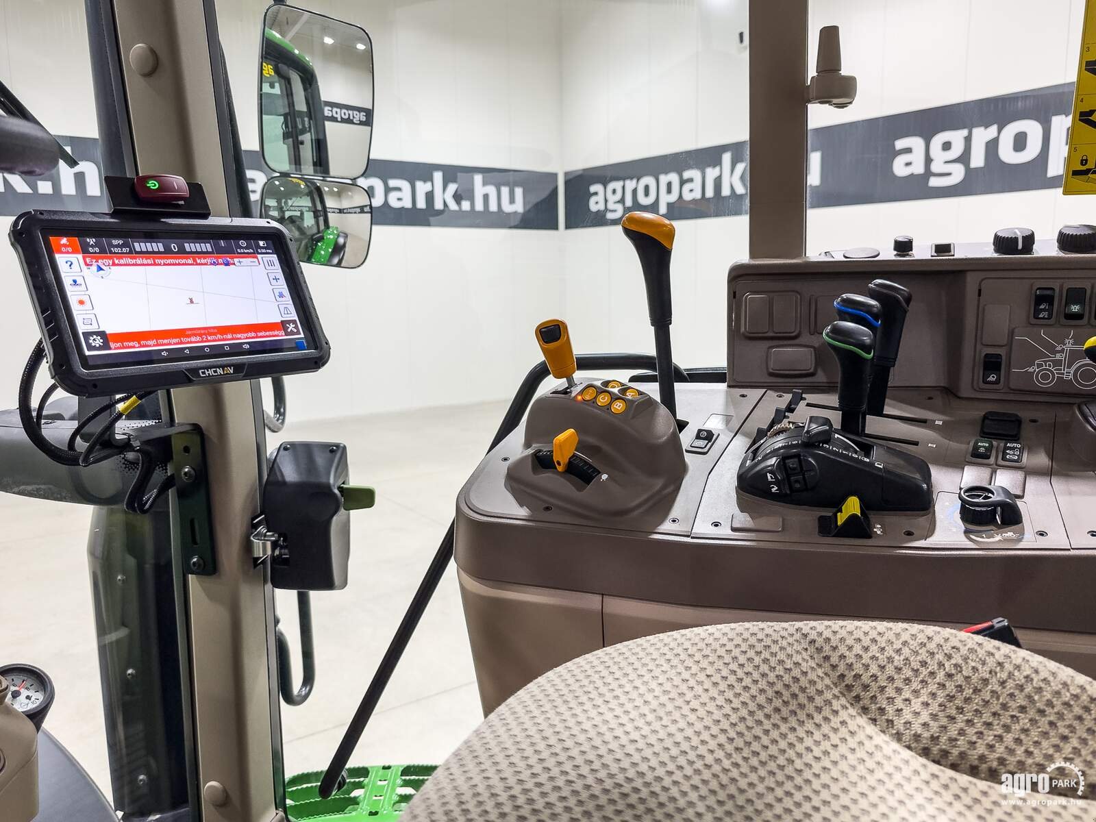 Traktor типа John Deere 6130M, Gebrauchtmaschine в Csengele (Фотография 12)