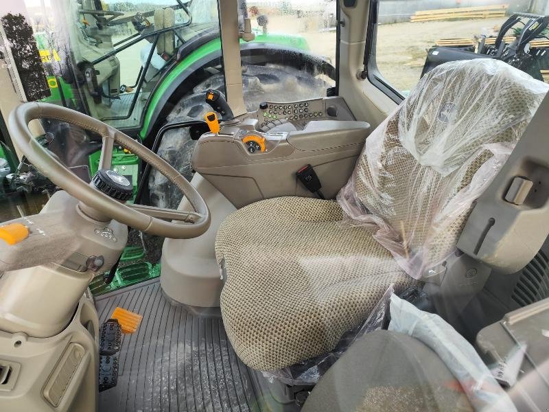 Traktor tip John Deere 6130M, Gebrauchtmaschine in CHAUMESNIL (Poză 10)