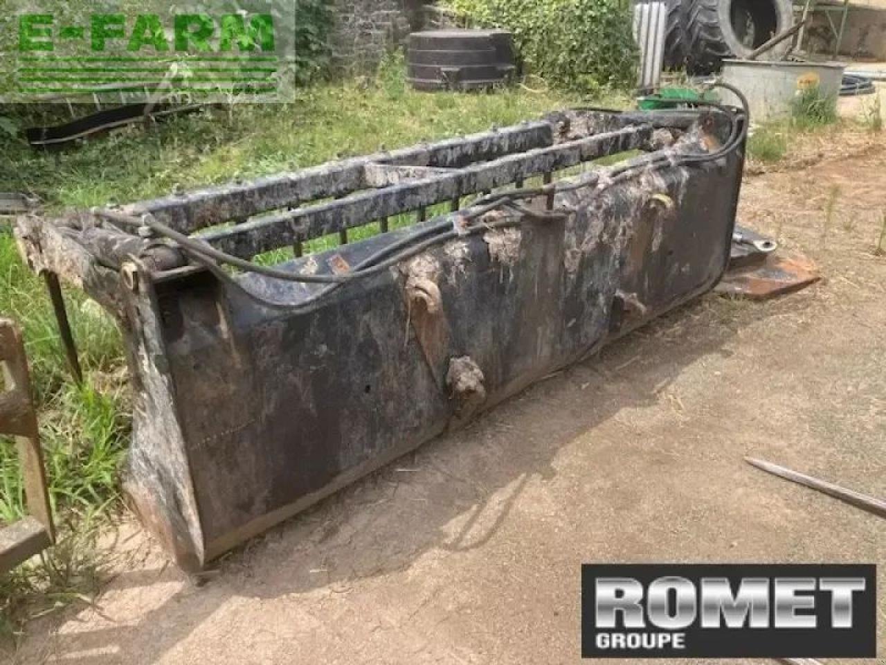 Traktor typu John Deere 6130m, Gebrauchtmaschine v GENNES-SUR-GLAIZE (Obrázek 6)