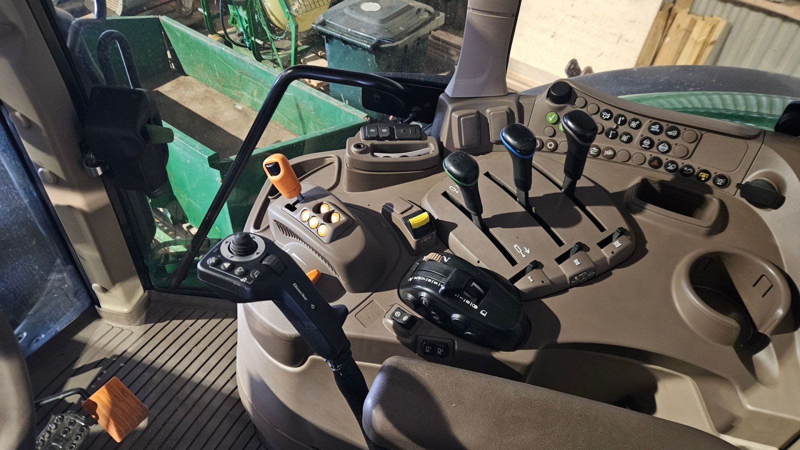 Traktor типа John Deere 6130M, Gebrauchtmaschine в Nykøbing Falster (Фотография 6)