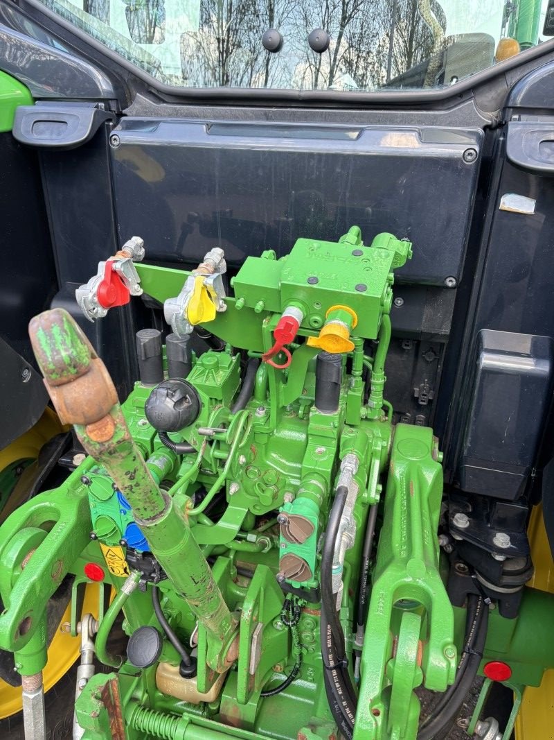 Traktor типа John Deere 6130M, Gebrauchtmaschine в Staphorst (Фотография 4)