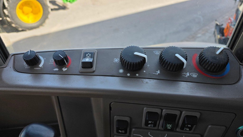 Traktor типа John Deere 6130M, Gebrauchtmaschine в Altendorf (Фотография 10)