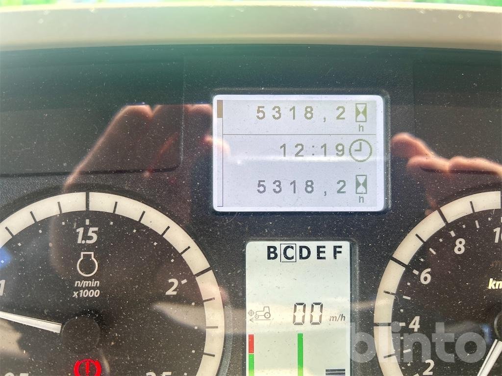 Traktor des Typs John Deere 6130M, Gebrauchtmaschine in Düsseldorf (Bild 5)