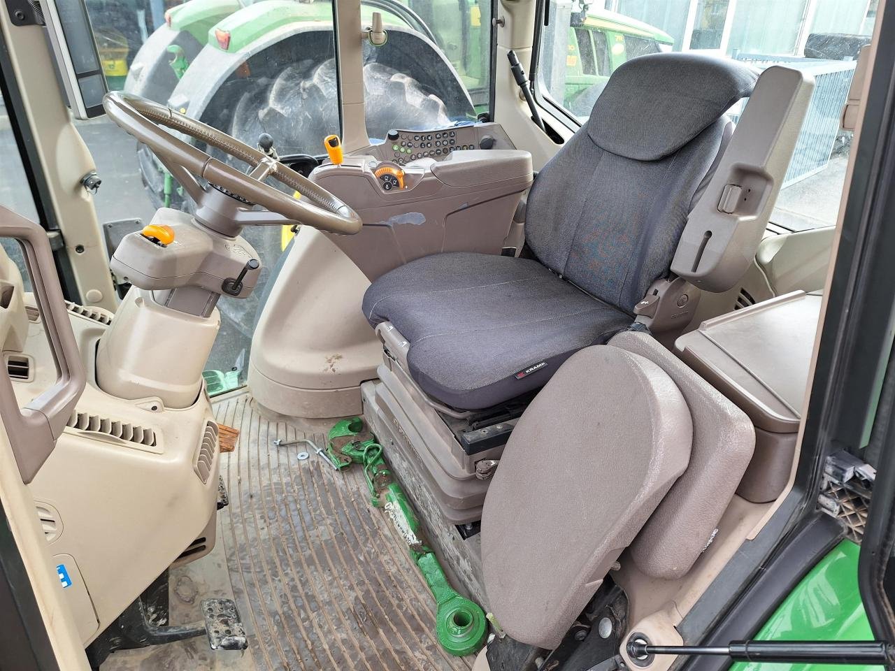 Traktor des Typs John Deere 6130M, Gebrauchtmaschine in Zweibrücken (Bild 12)