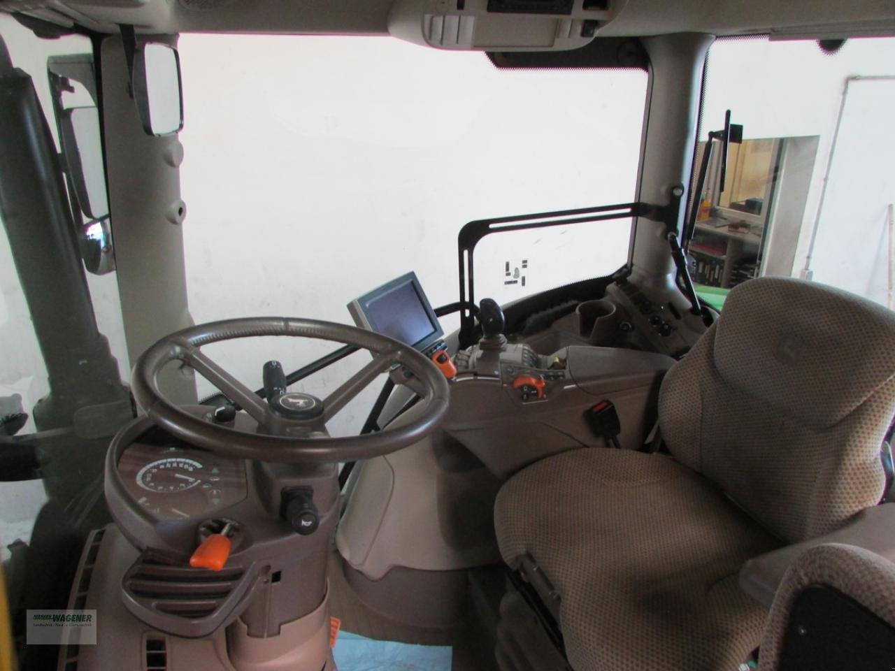 Traktor of the type John Deere 6130R  AP50, Gebrauchtmaschine in Bad Wildungen - Wega (Picture 3)