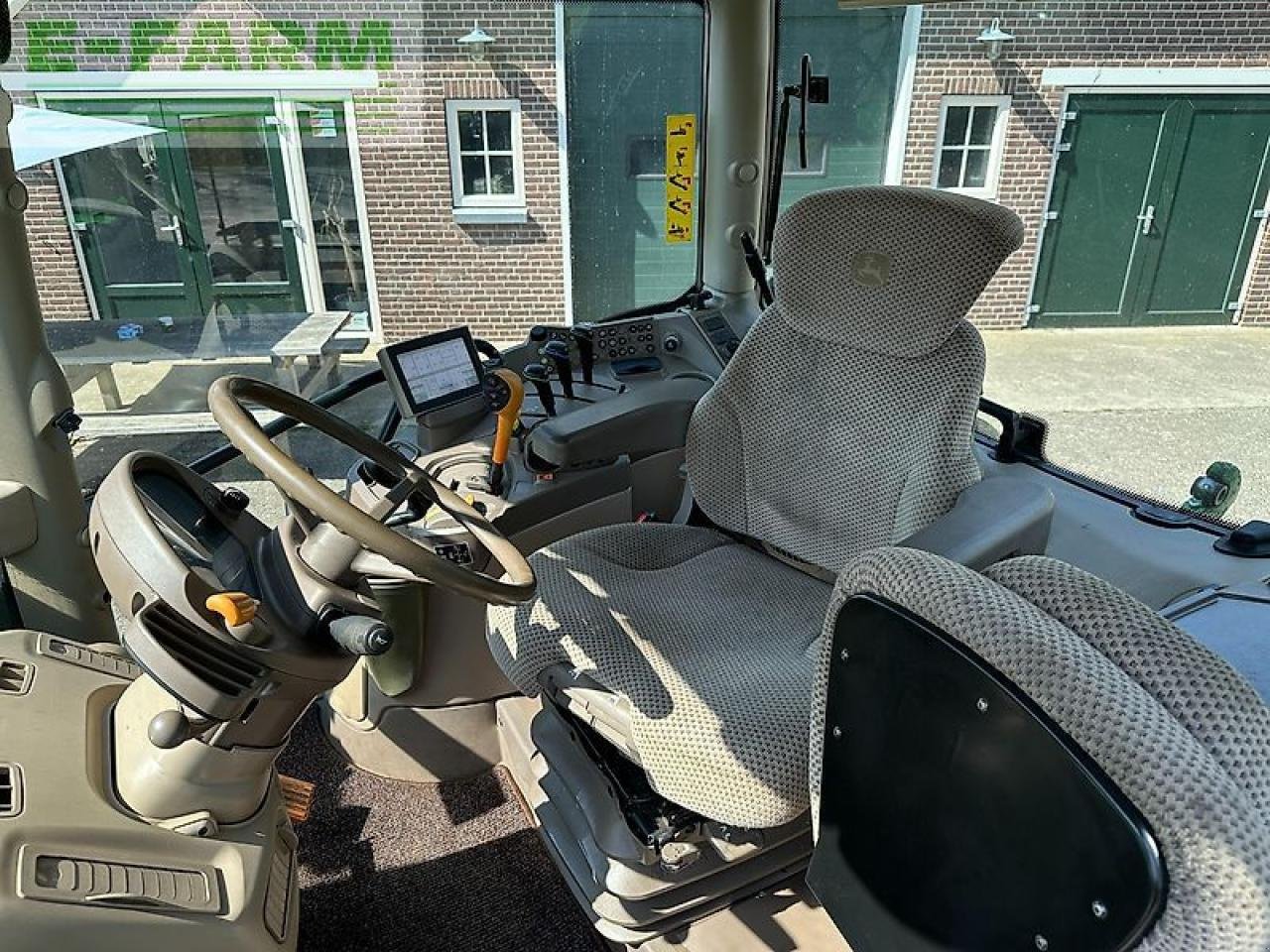 Traktor van het type John Deere 6130r aq+623r frontlader, Gebrauchtmaschine in PS LEMELE (Foto 19)