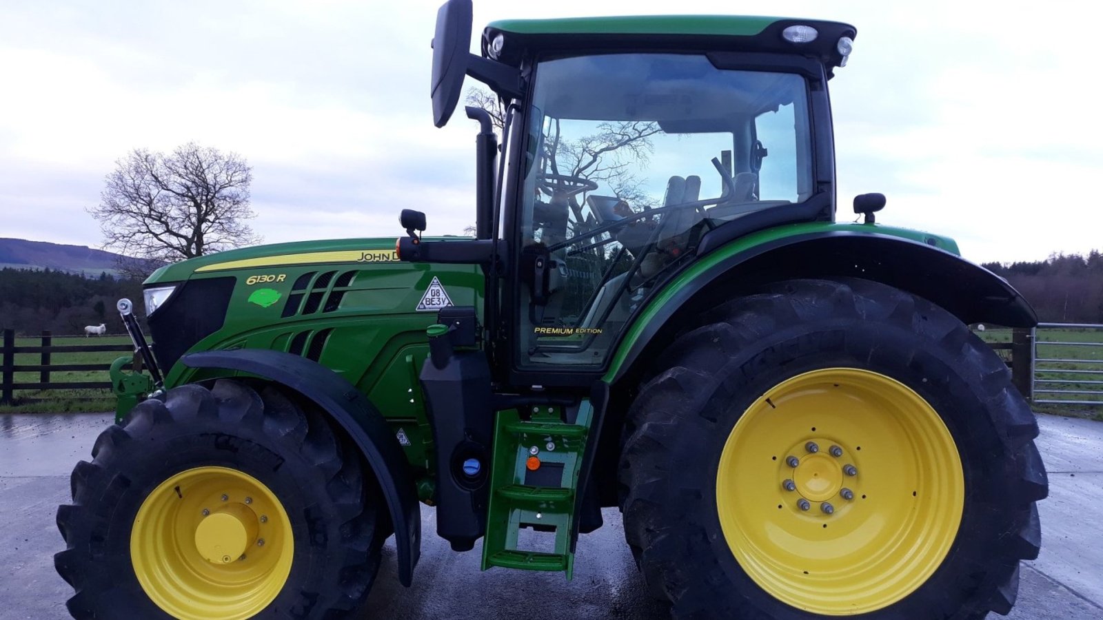 Traktor del tipo John Deere 6130R m/frontlift Autotrack aktiveret, Gebrauchtmaschine en Toftlund (Imagen 2)