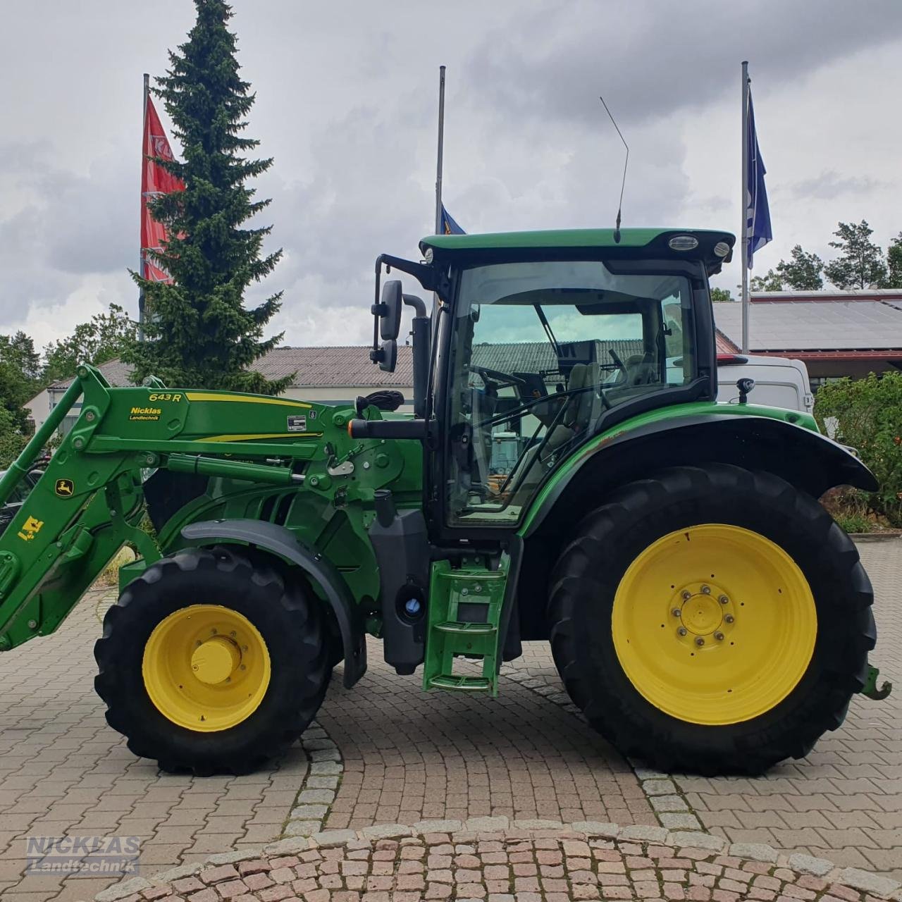 Traktor типа John Deere 6130R Premium auch mit Frontlader, Gebrauchtmaschine в Schirradorf (Фотография 3)