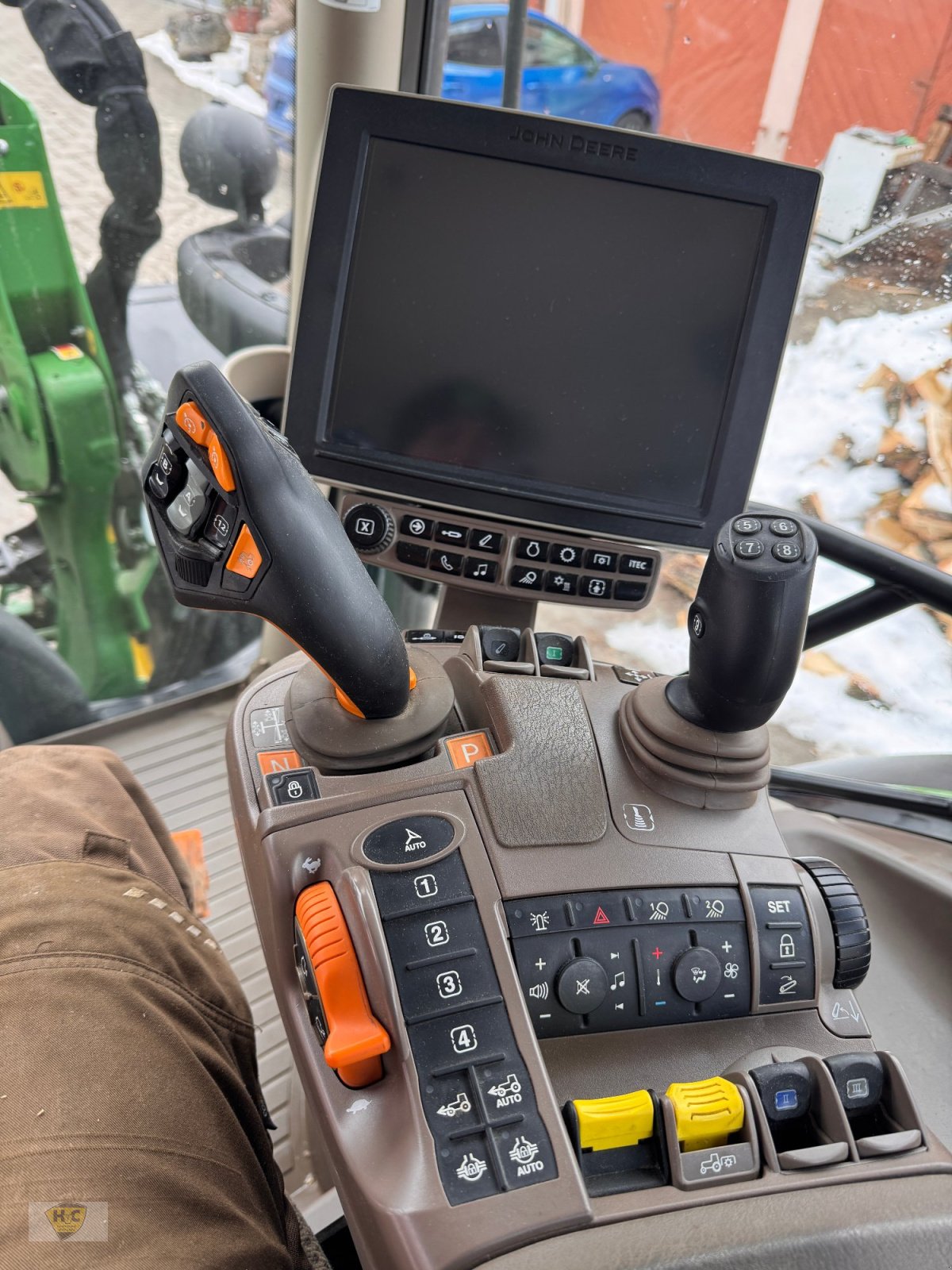 Traktor des Typs John Deere 6130R Pro AutoTrac Frontlader, Gebrauchtmaschine in Willanzheim (Bild 5)