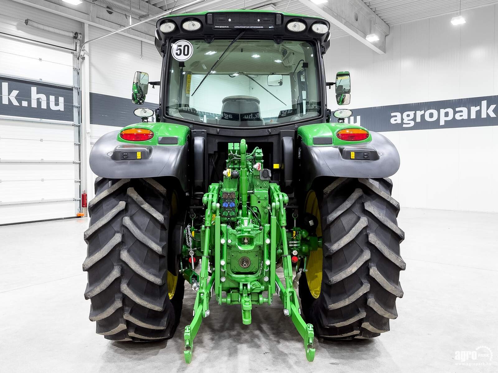 Traktor of the type John Deere 6130R, Gebrauchtmaschine in Csengele (Picture 5)