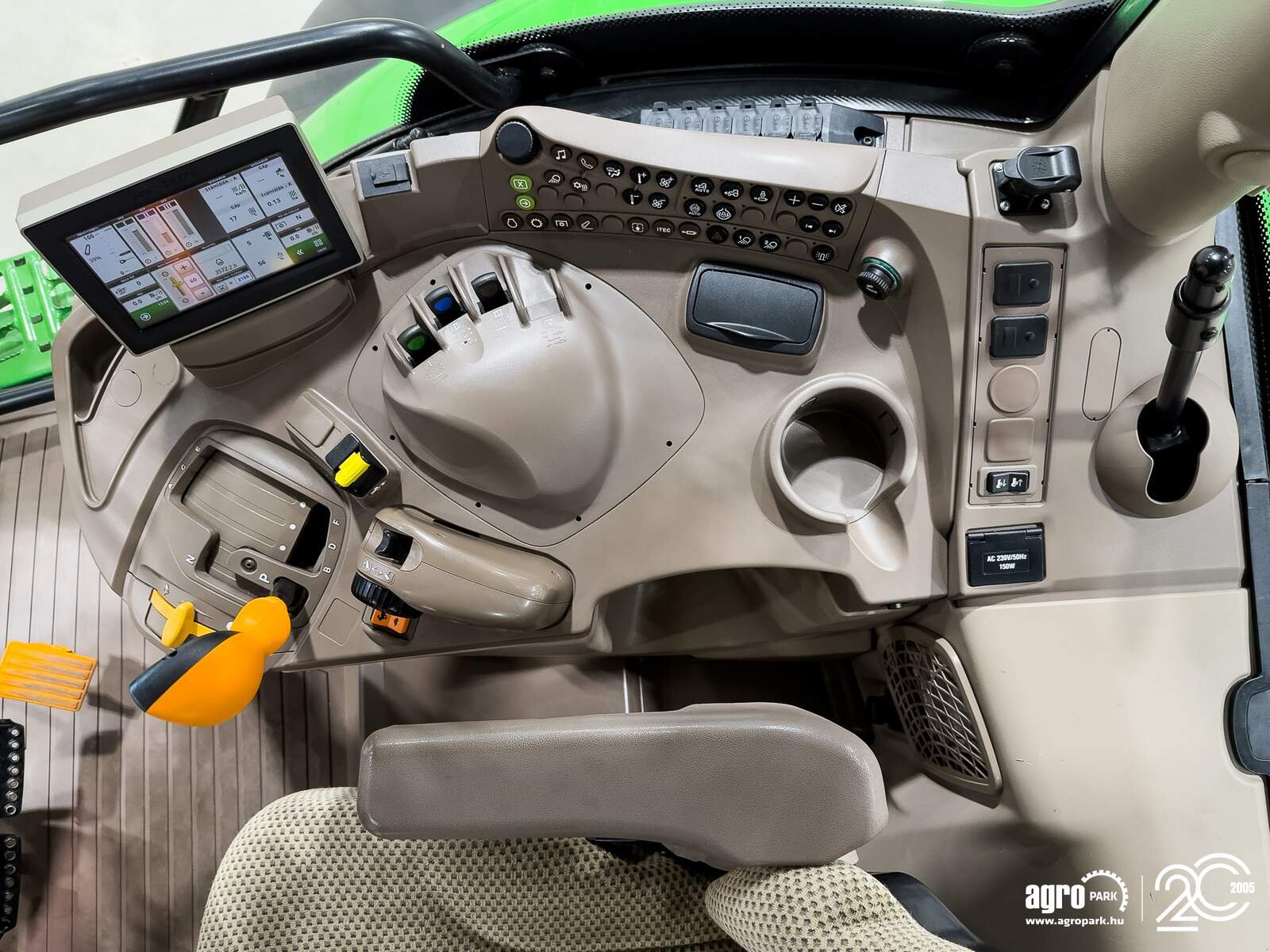 Traktor a típus John Deere 6130R, Gebrauchtmaschine ekkor: Csengele (Kép 9)