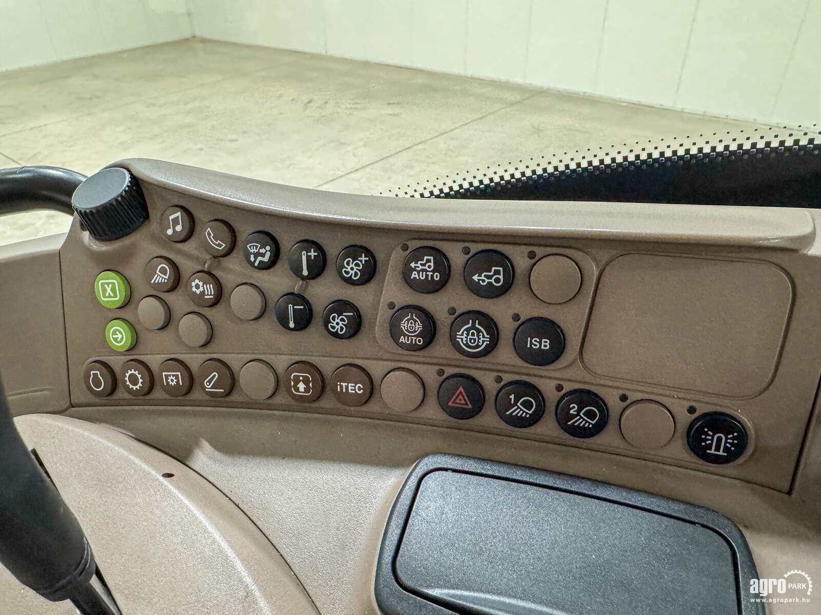 Traktor типа John Deere 6130R, Gebrauchtmaschine в Csengele (Фотография 13)