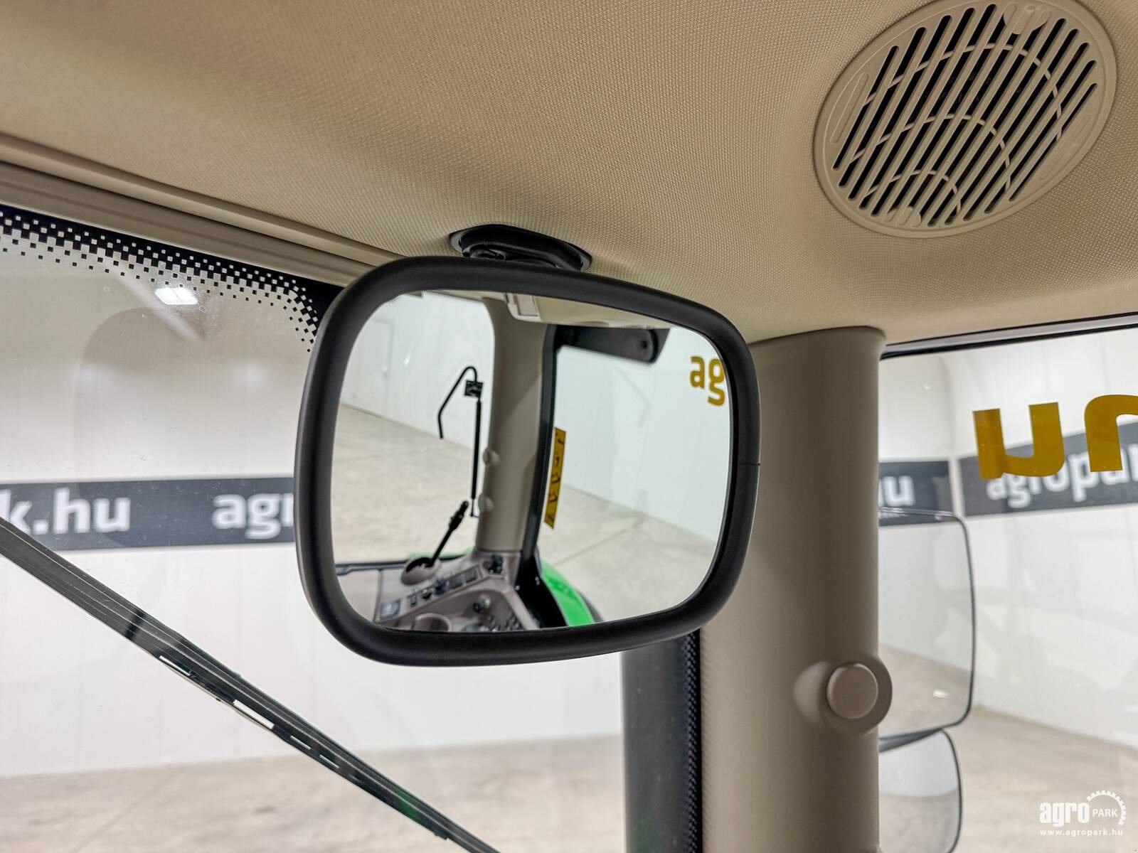 Traktor типа John Deere 6130R, Gebrauchtmaschine в Csengele (Фотография 23)