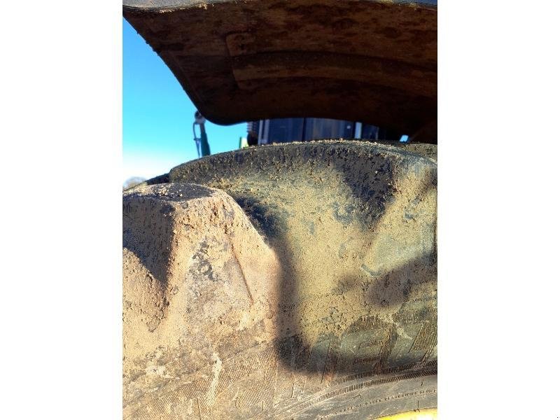 Traktor typu John Deere 6130R, Gebrauchtmaschine v SAINT-GERMAIN DU PUY (Obrázek 4)