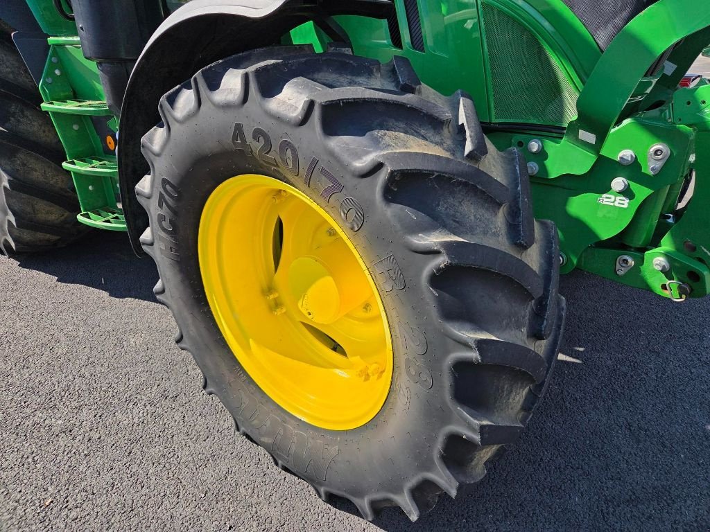 Traktor of the type John Deere 6130R, Gebrauchtmaschine in BRECEY (Picture 4)