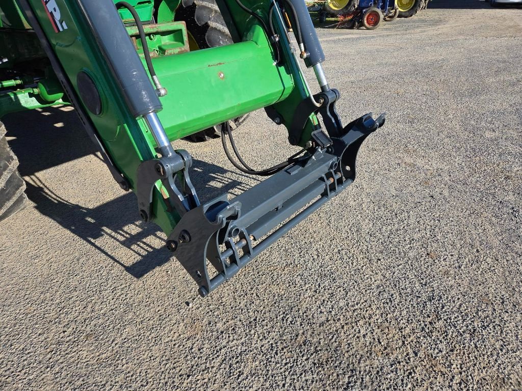 Traktor типа John Deere 6130R, Gebrauchtmaschine в ATHIS (Фотография 2)