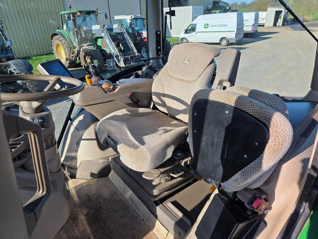 Traktor типа John Deere 6130R, Gebrauchtmaschine в ATHIS (Фотография 11)