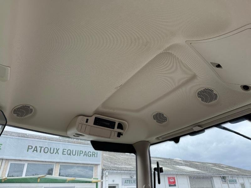 Traktor типа John Deere 6130R, Gebrauchtmaschine в Wargnies Le Grand (Фотография 9)