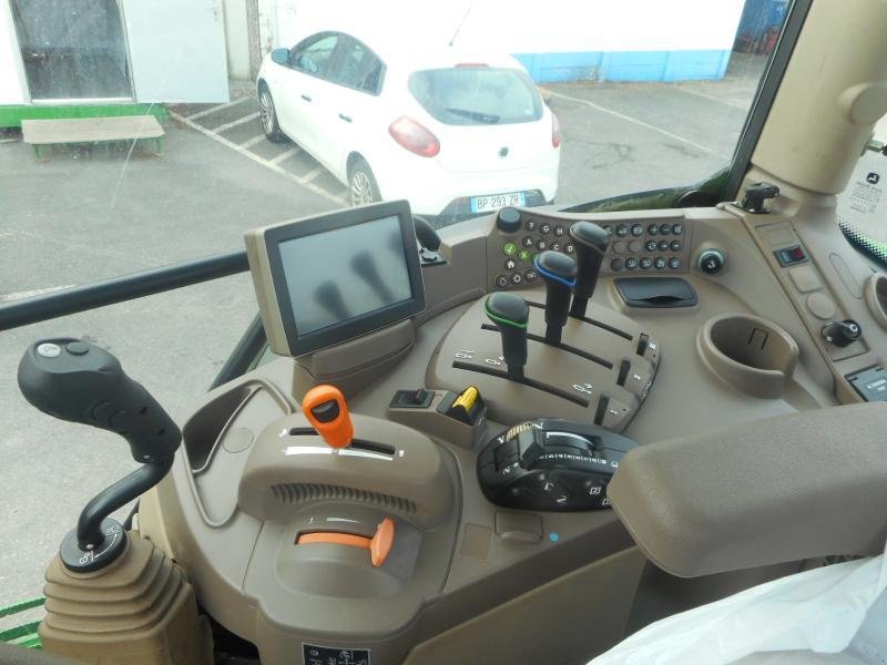 Traktor des Typs John Deere 6130R, Gebrauchtmaschine in Wargnies Le Grand (Bild 6)