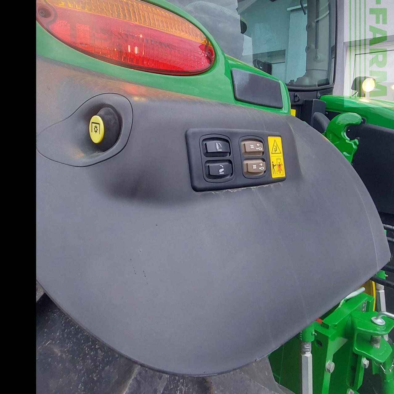 Traktor типа John Deere 6130R, Gebrauchtmaschine в OSIJEK (Фотография 8)