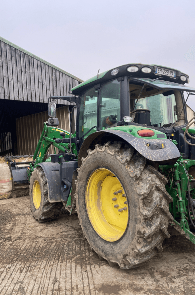 Traktor типа John Deere 6130R, Gebrauchtmaschine в TREMEUR (Фотография 2)