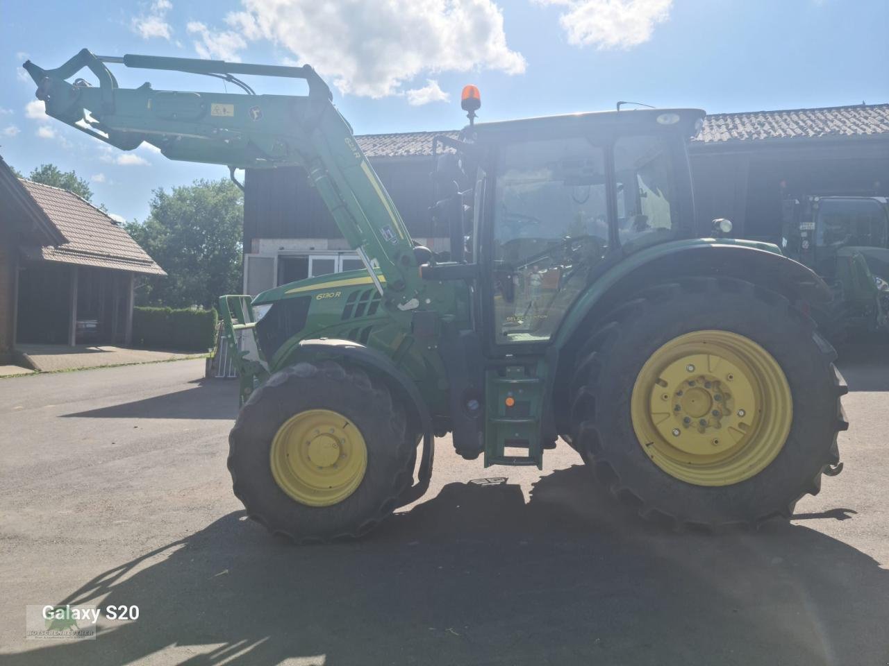Traktor des Typs John Deere 6130R, Gebrauchtmaschine in Hofheim (Bild 3)