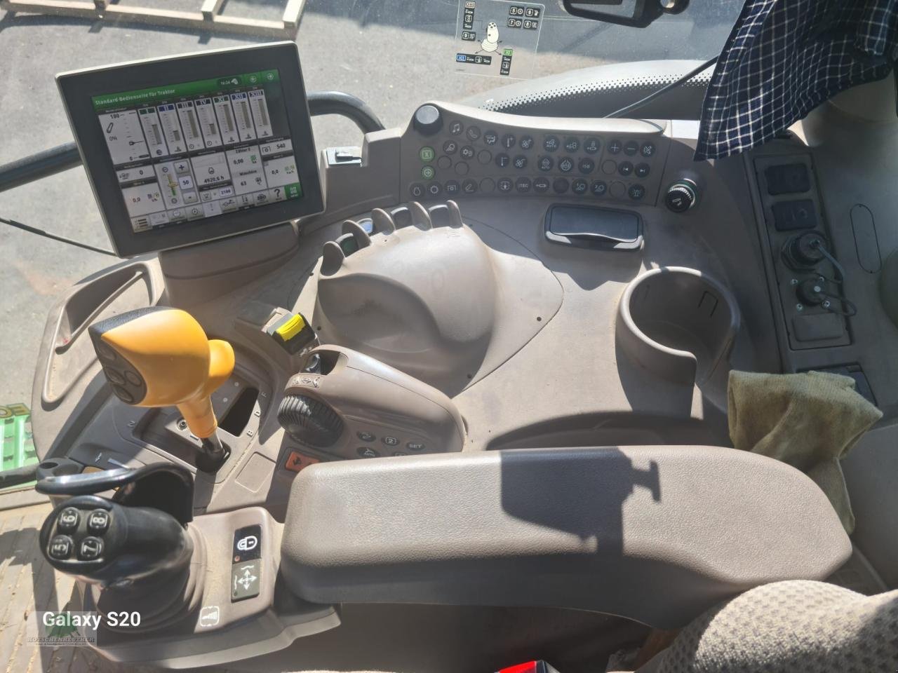 Traktor des Typs John Deere 6130R, Gebrauchtmaschine in Hofheim (Bild 8)