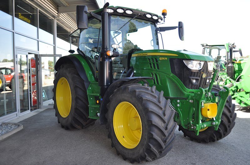 Traktor van het type John Deere 6130R, Gebrauchtmaschine in Grolley (Foto 2)