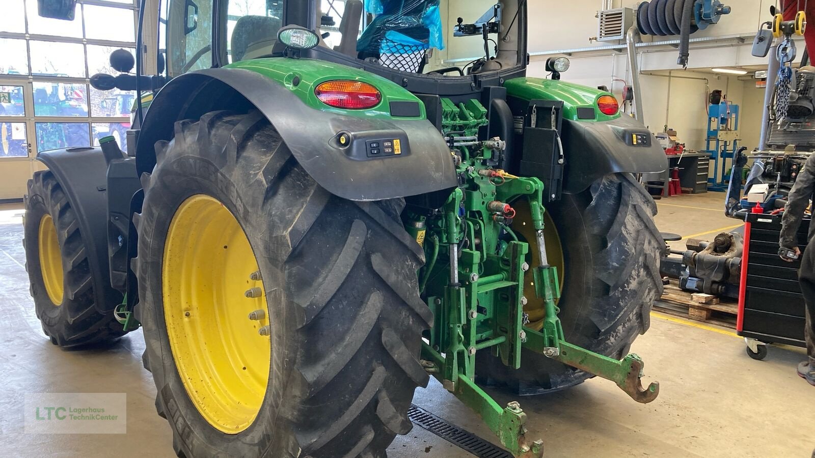 Traktor typu John Deere 6130R, Gebrauchtmaschine v Eggendorf (Obrázek 3)