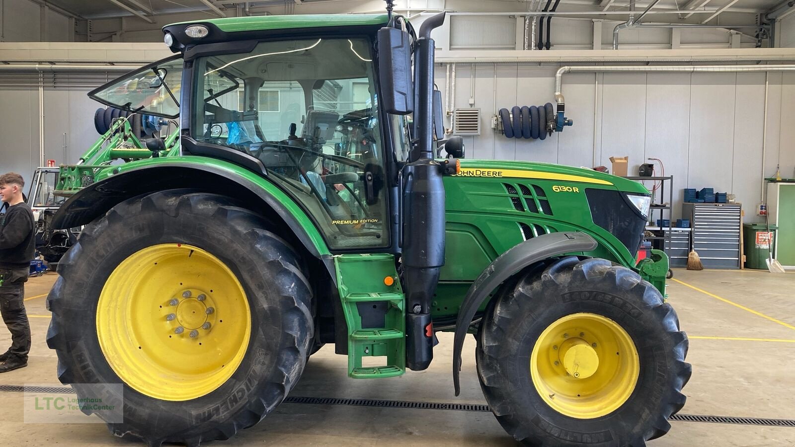 Traktor typu John Deere 6130R, Gebrauchtmaschine v Eggendorf (Obrázek 5)