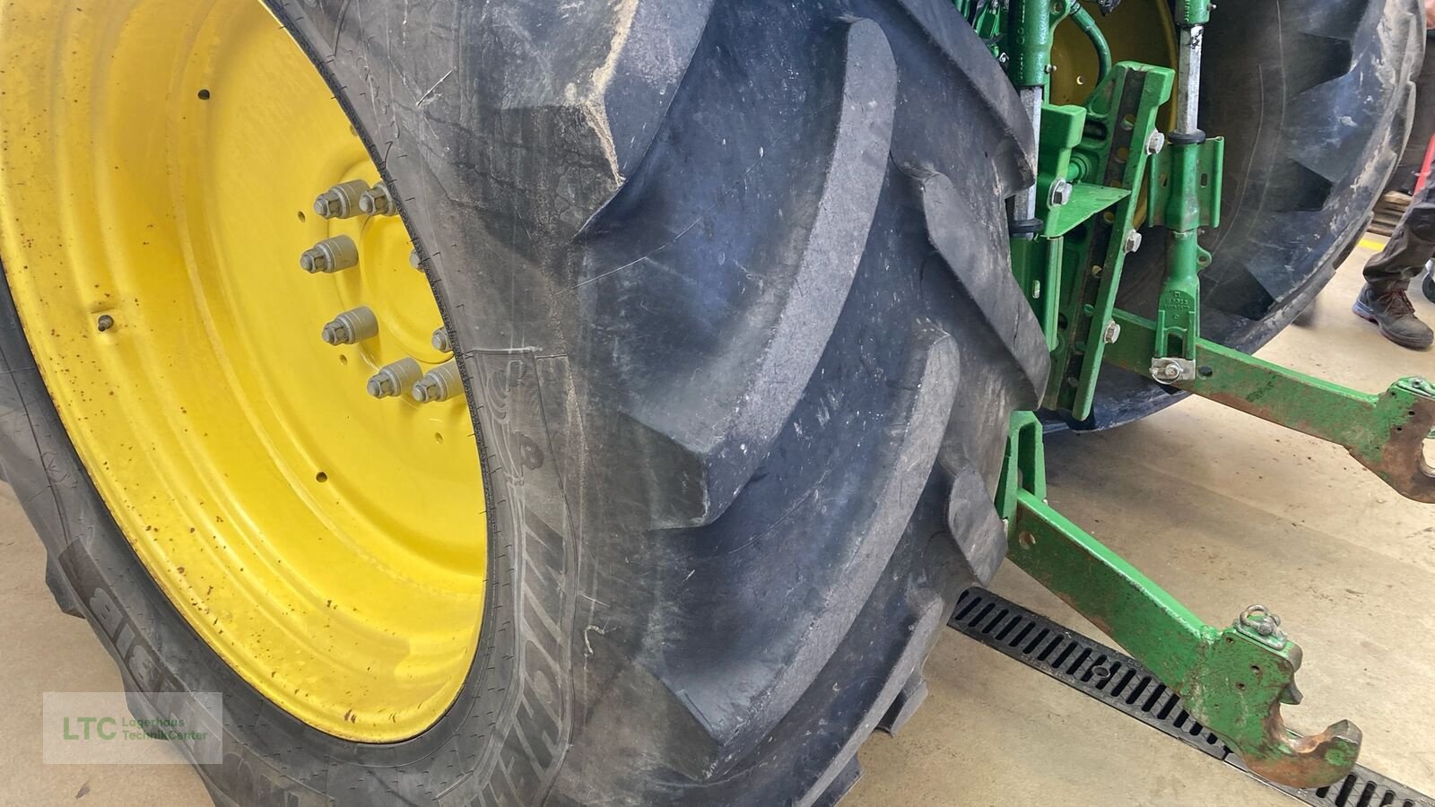 Traktor typu John Deere 6130R, Gebrauchtmaschine v Eggendorf (Obrázek 13)