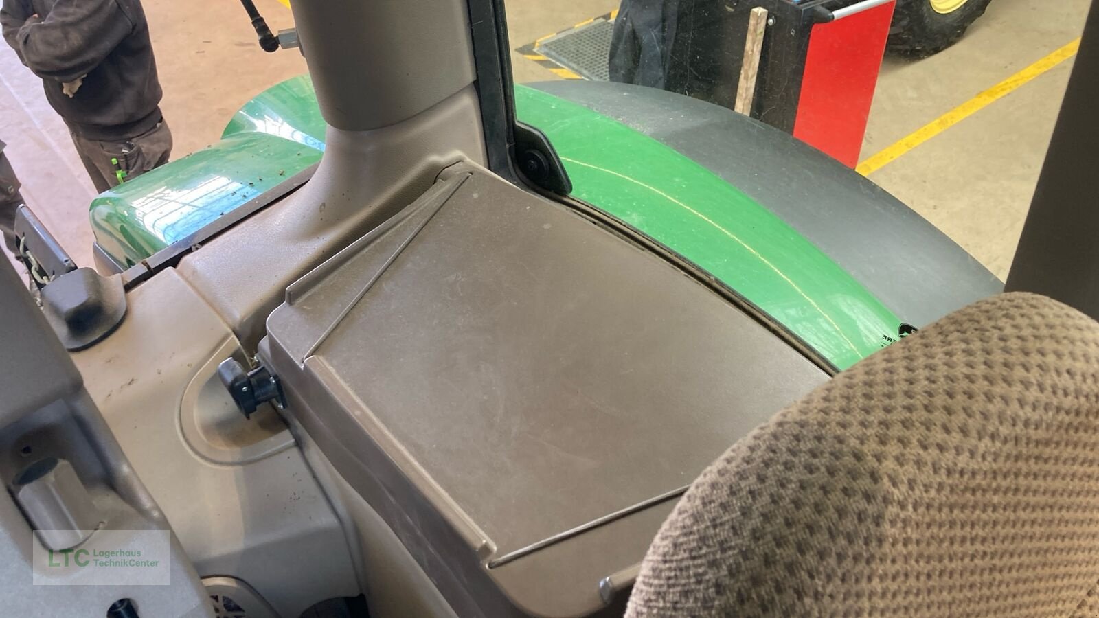 Traktor typu John Deere 6130R, Gebrauchtmaschine v Eggendorf (Obrázek 18)