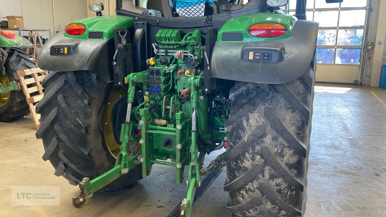 Traktor typu John Deere 6130R, Gebrauchtmaschine v Eggendorf (Obrázek 7)