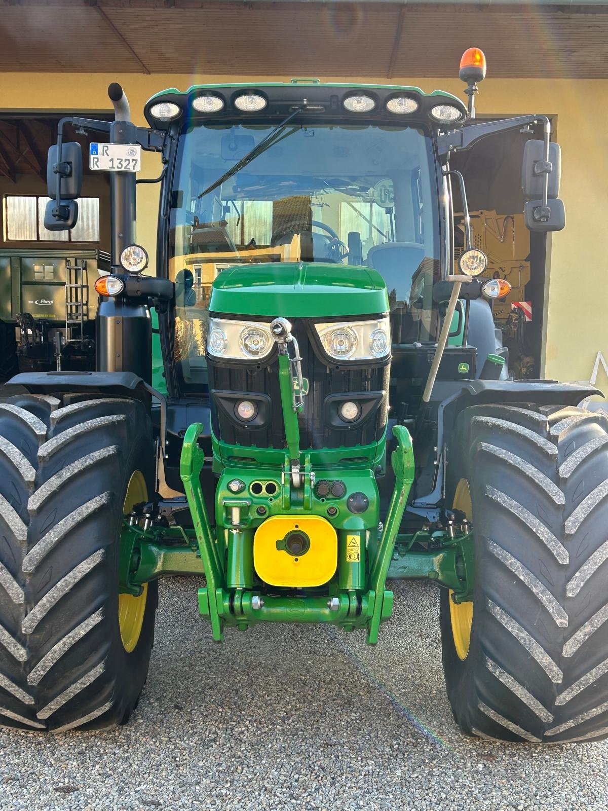 Traktor typu John Deere 6130R, Gebrauchtmaschine v Regensburg (Obrázek 4)