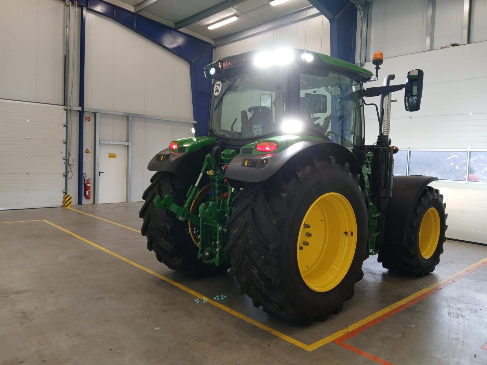 Traktor типа John Deere 6130R, Gebrauchtmaschine в Friedberg-Derching (Фотография 21)