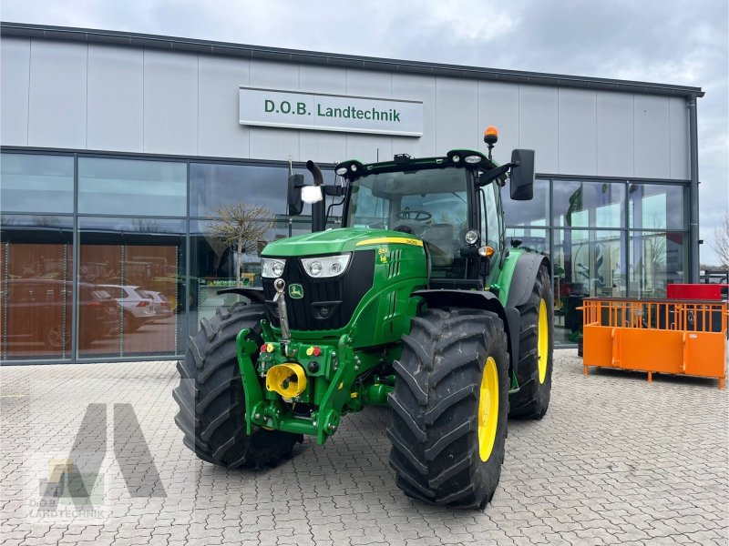 Traktor типа John Deere 6135 R 6135R, Gebrauchtmaschine в Regensburg (Фотография 1)