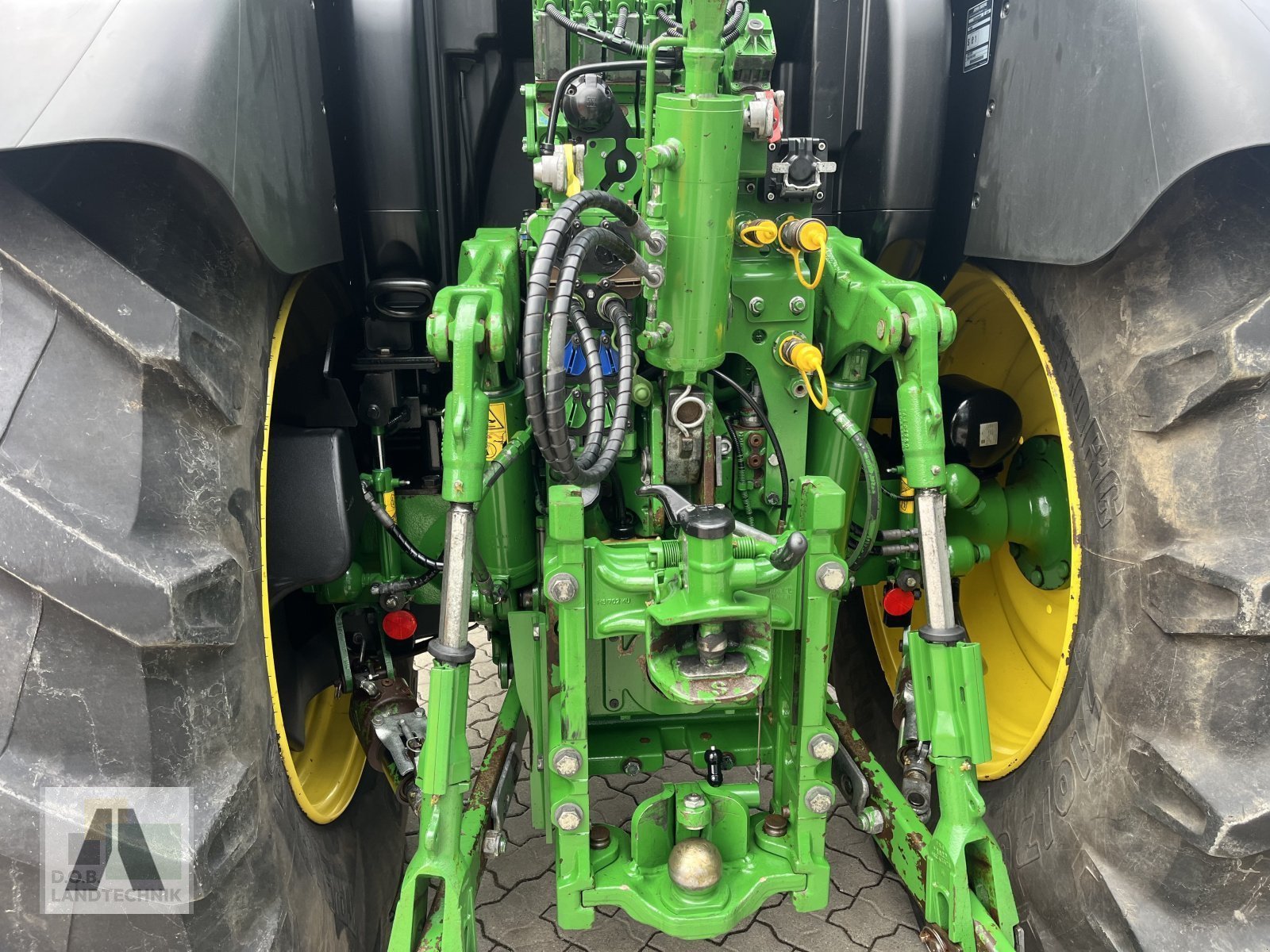 Traktor des Typs John Deere 6135 R 6135R, Gebrauchtmaschine in Regensburg (Bild 15)