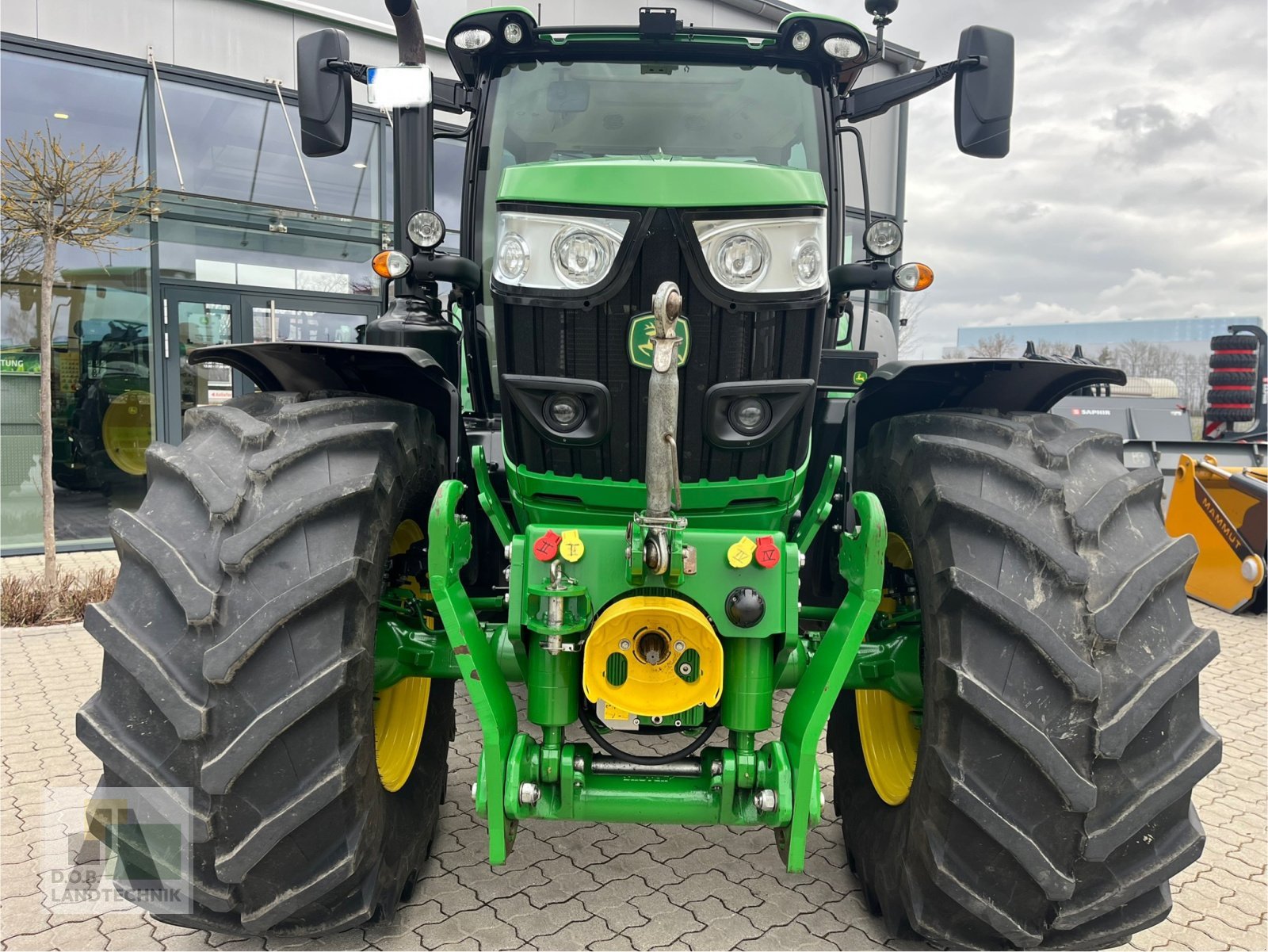 Traktor of the type John Deere 6135 R, Gebrauchtmaschine in Langweid am Lech (Picture 5)