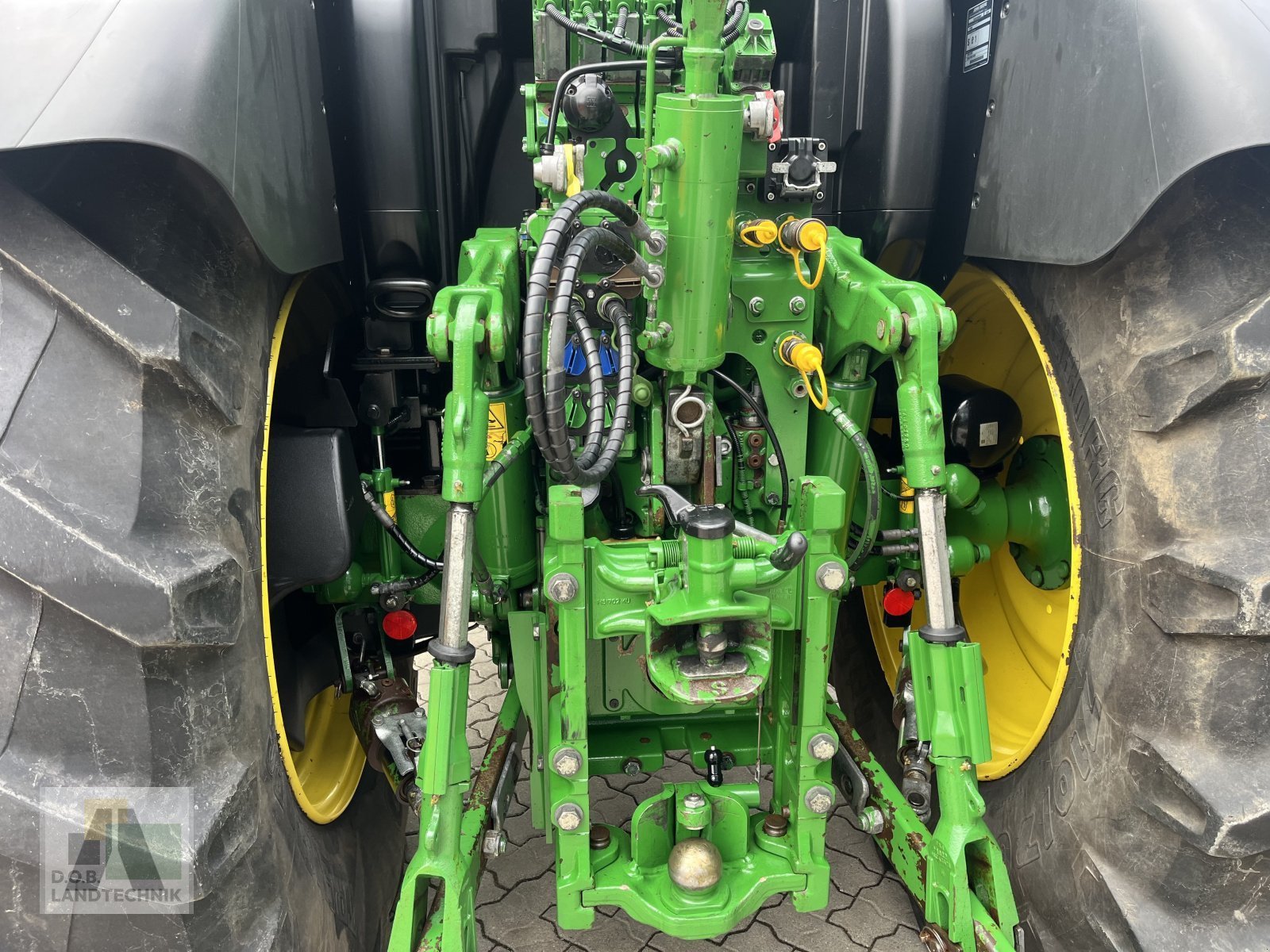 Traktor of the type John Deere 6135 R, Gebrauchtmaschine in Langweid am Lech (Picture 9)