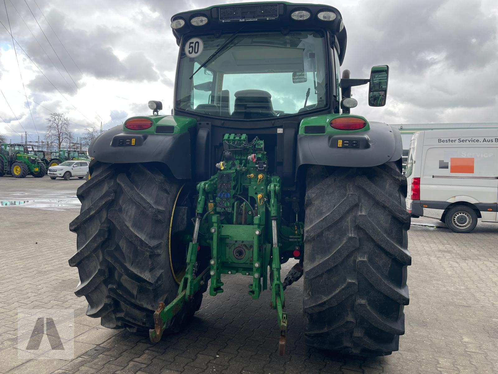 Traktor типа John Deere 6135 R, Gebrauchtmaschine в Regensburg (Фотография 5)
