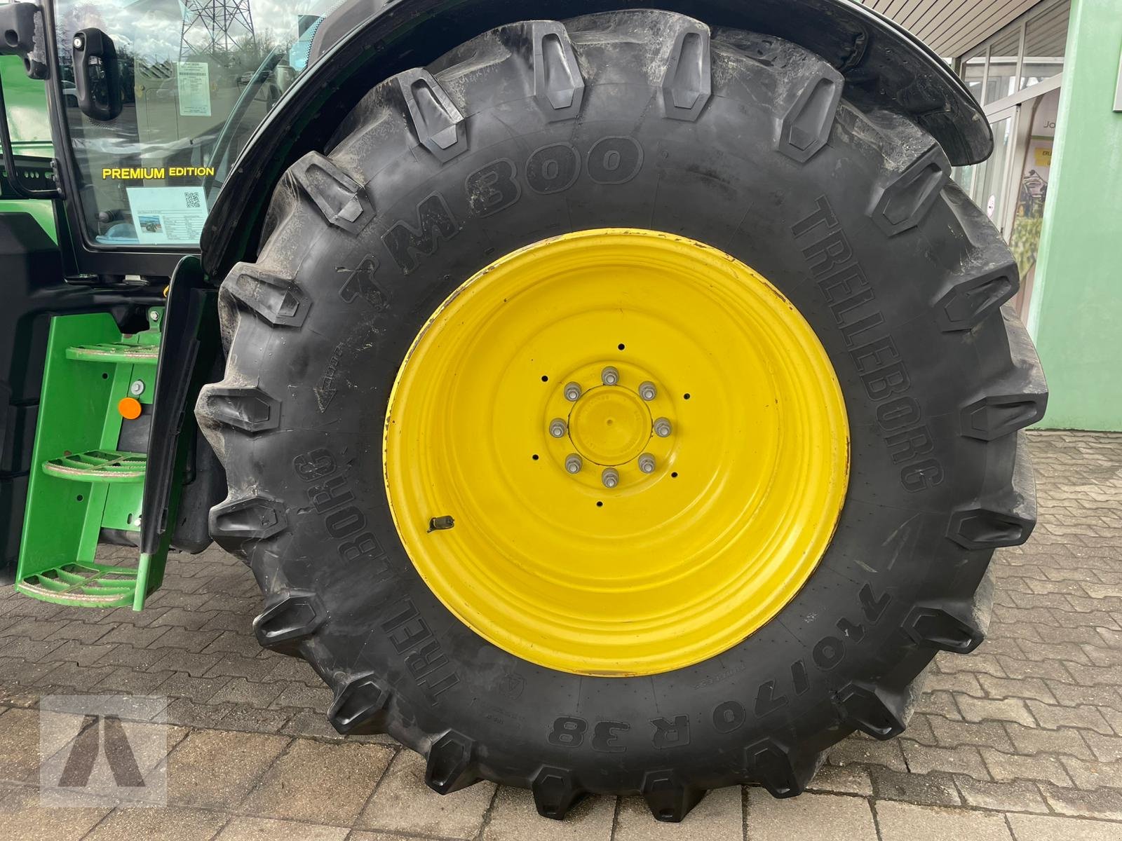 Traktor типа John Deere 6135 R, Gebrauchtmaschine в Regensburg (Фотография 11)