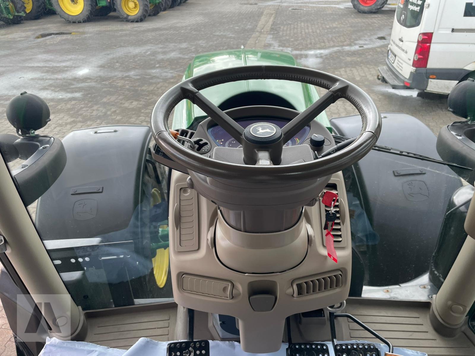 Traktor типа John Deere 6135 R, Gebrauchtmaschine в Regensburg (Фотография 14)