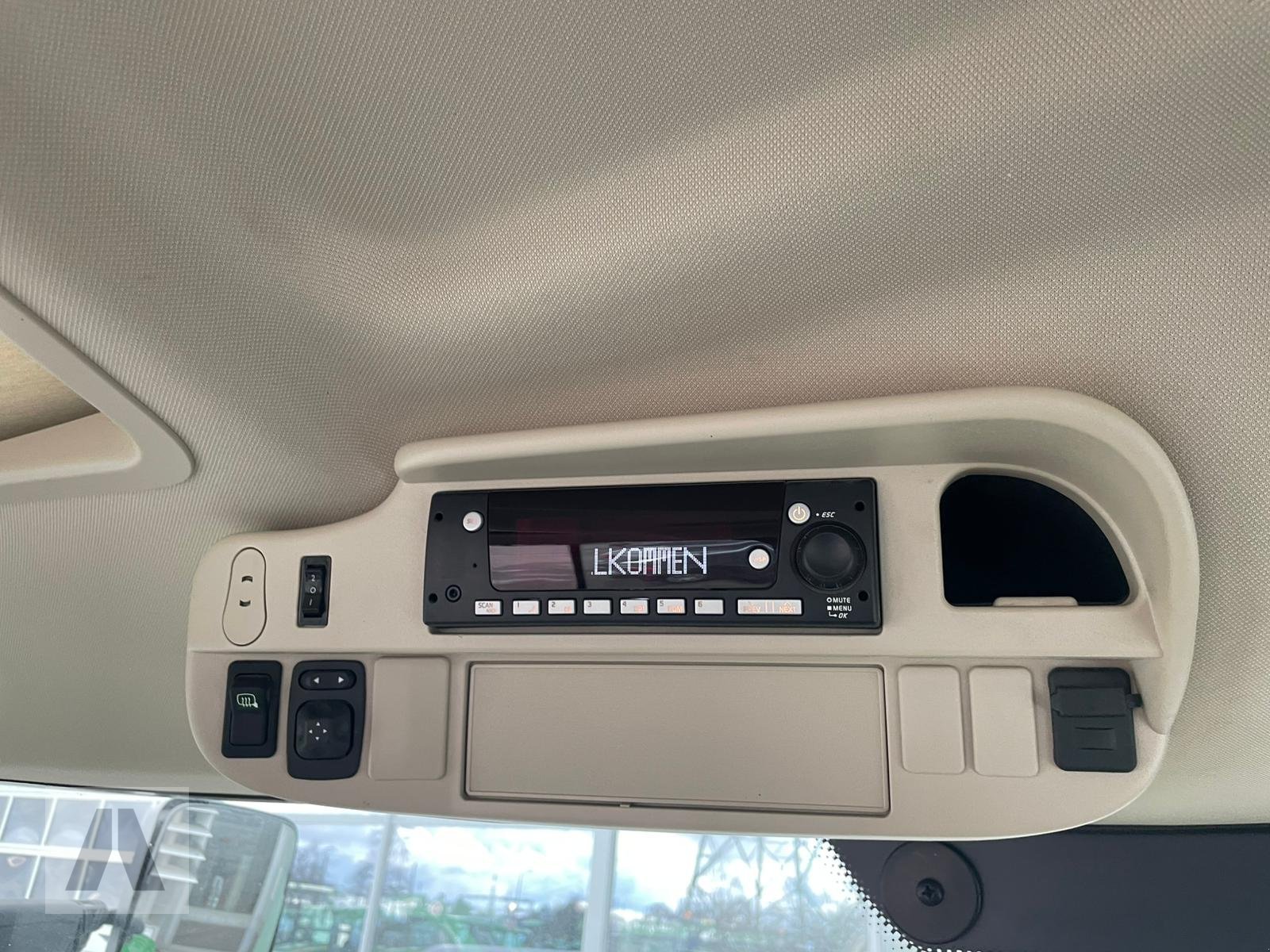 Traktor типа John Deere 6135 R, Gebrauchtmaschine в Regensburg (Фотография 19)