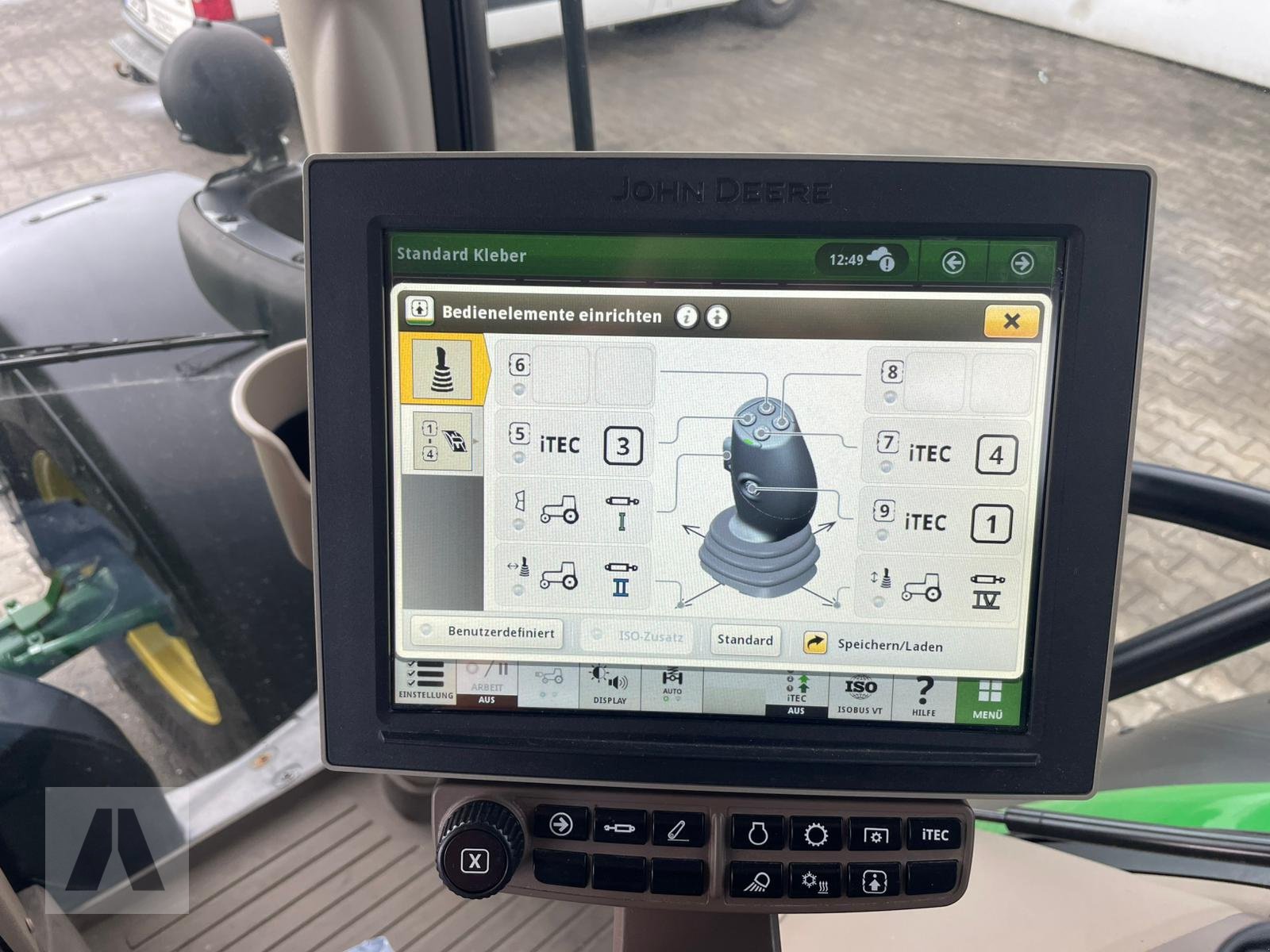 Traktor типа John Deere 6135 R, Gebrauchtmaschine в Regensburg (Фотография 24)